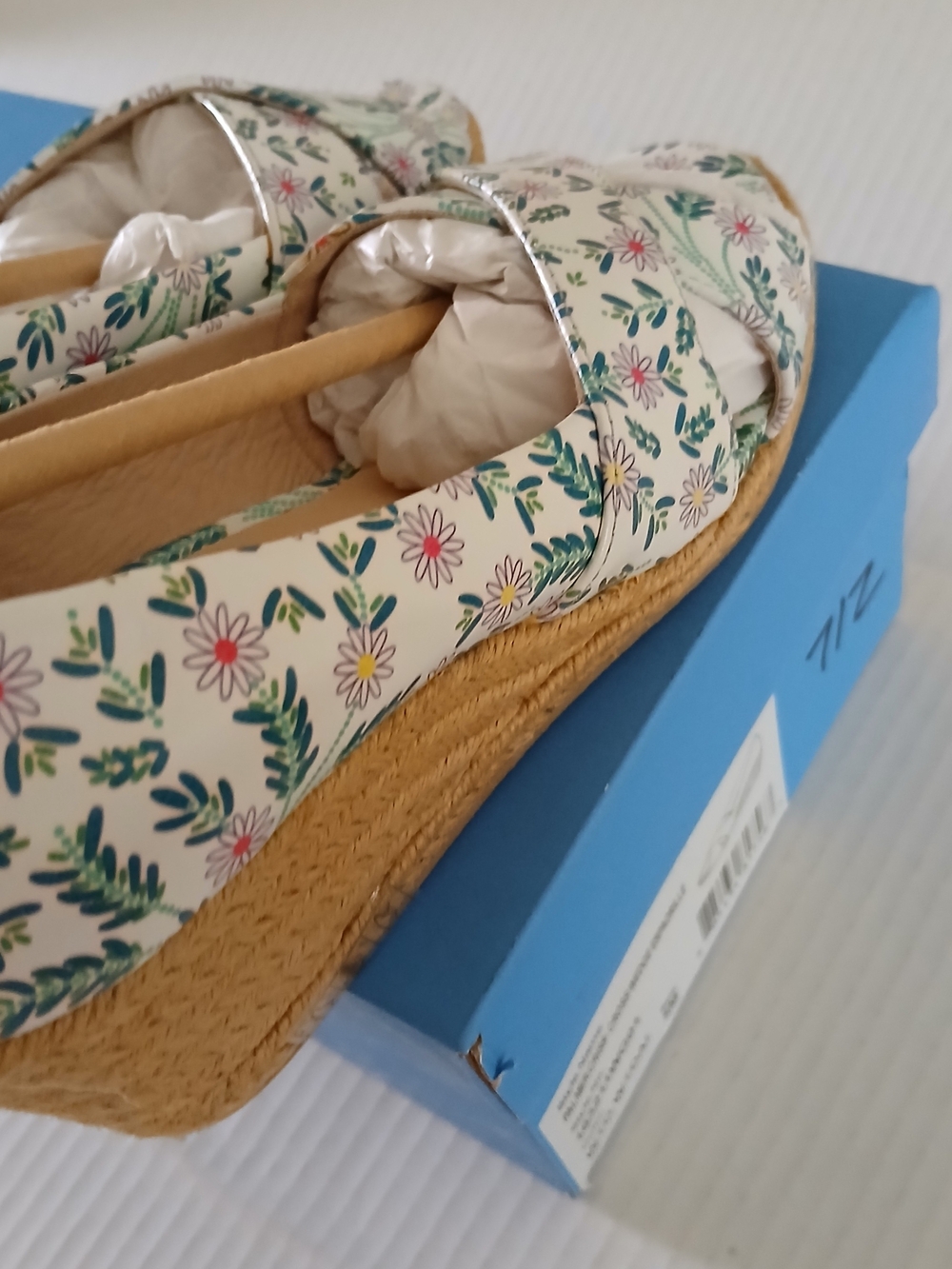 Women's Floral Espadrille Wedge Sandals - White Multicolor New $35 - Picture 4 of 8